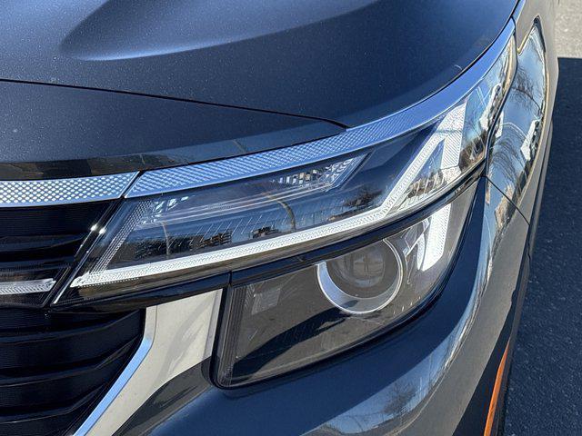 used 2025 Kia Seltos car, priced at $25,491