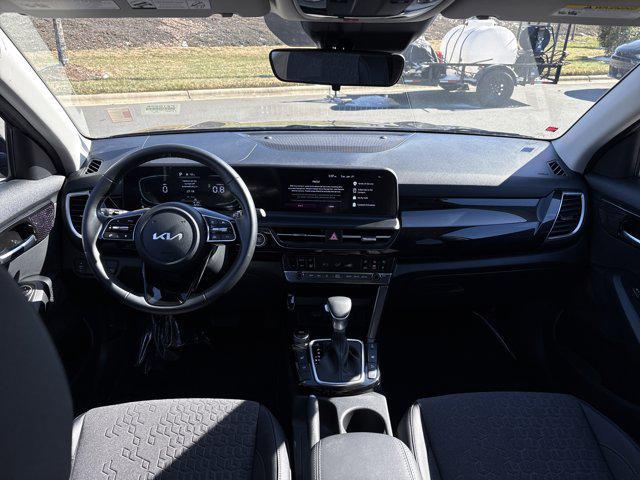 used 2025 Kia Seltos car, priced at $25,491
