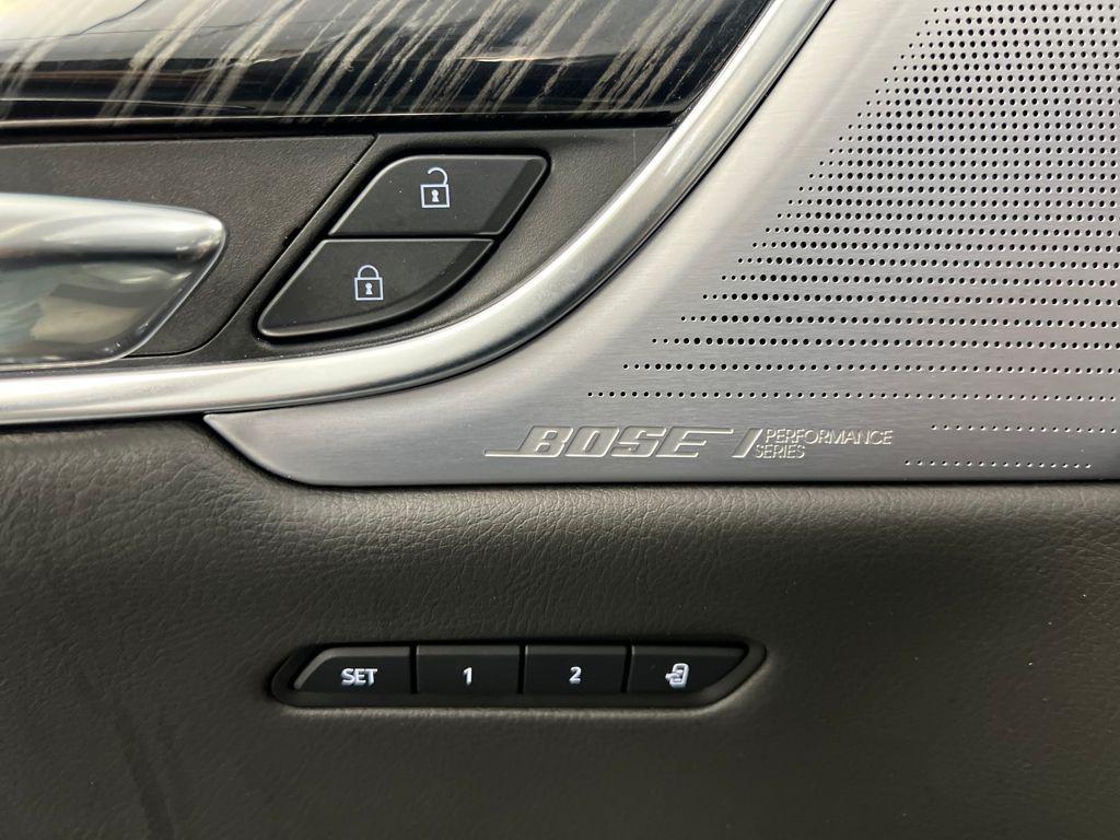 used 2025 Cadillac XT6 car, priced at $40,689