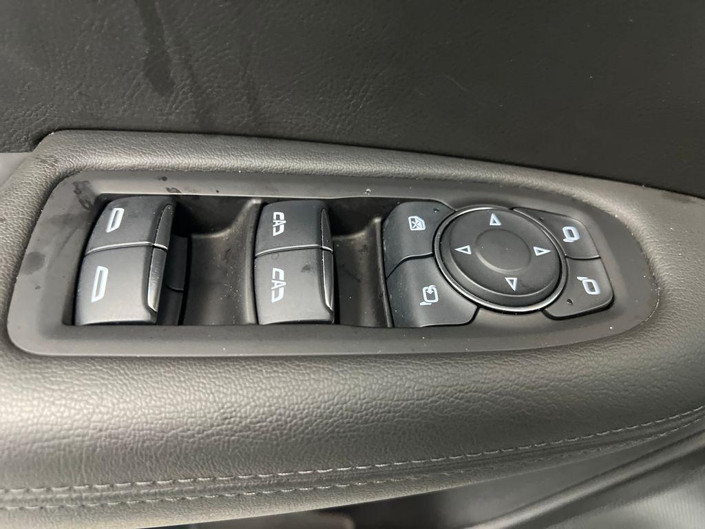 used 2025 Cadillac XT6 car, priced at $40,689