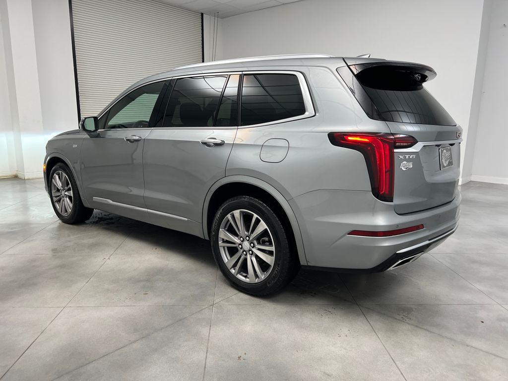 used 2025 Cadillac XT6 car, priced at $40,689