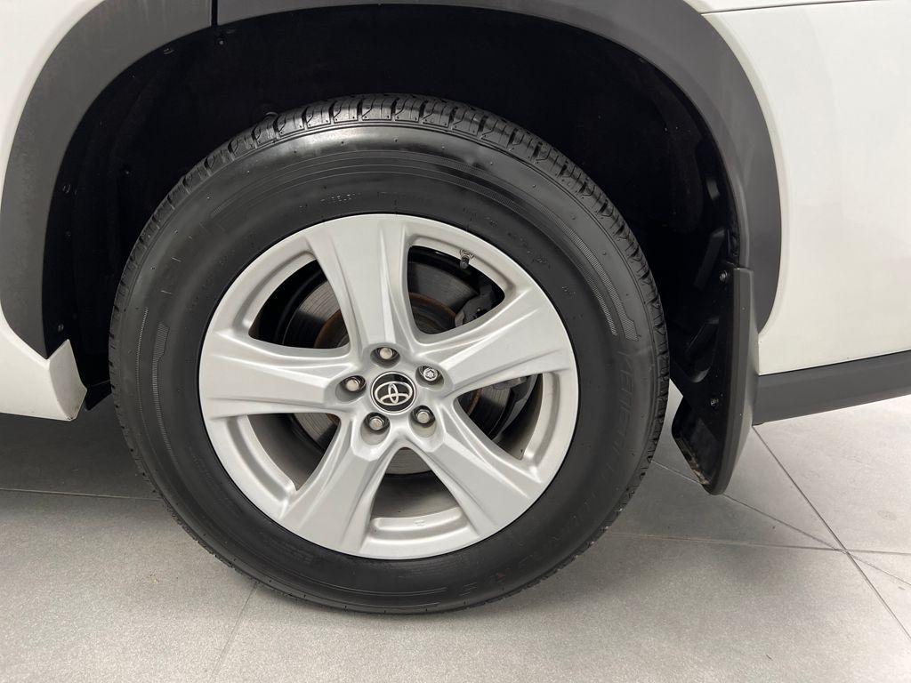 2023 Wind Chill Pearl Toyota Highlander