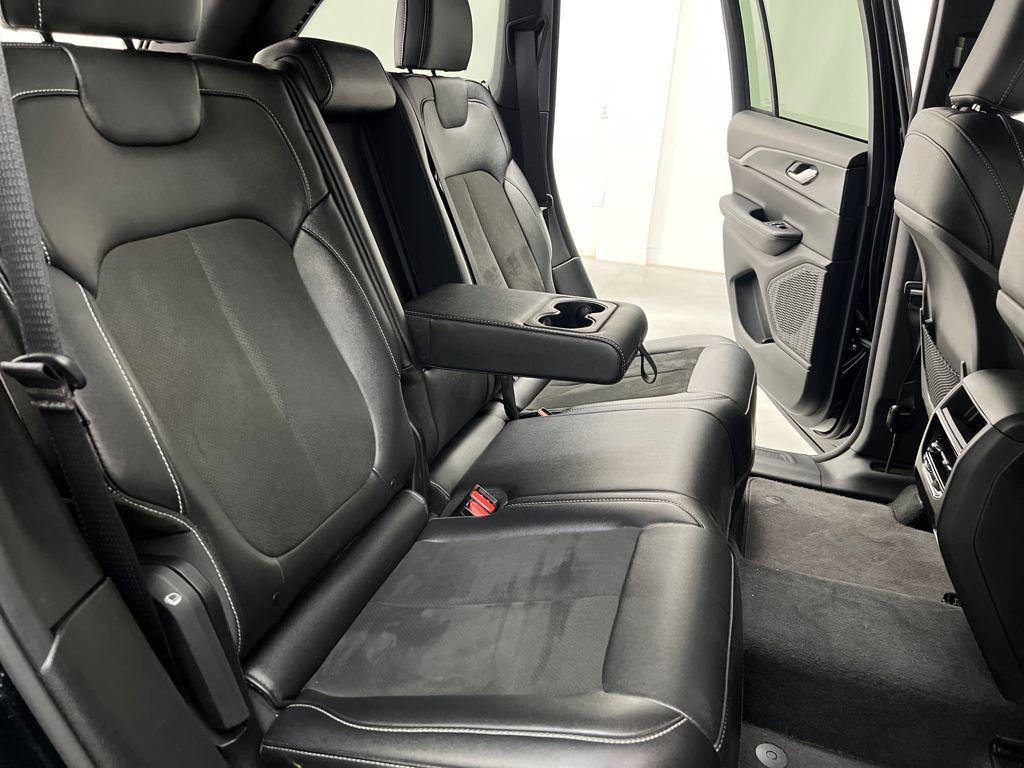 used 2024 Jeep Grand Cherokee car, priced at $28,797