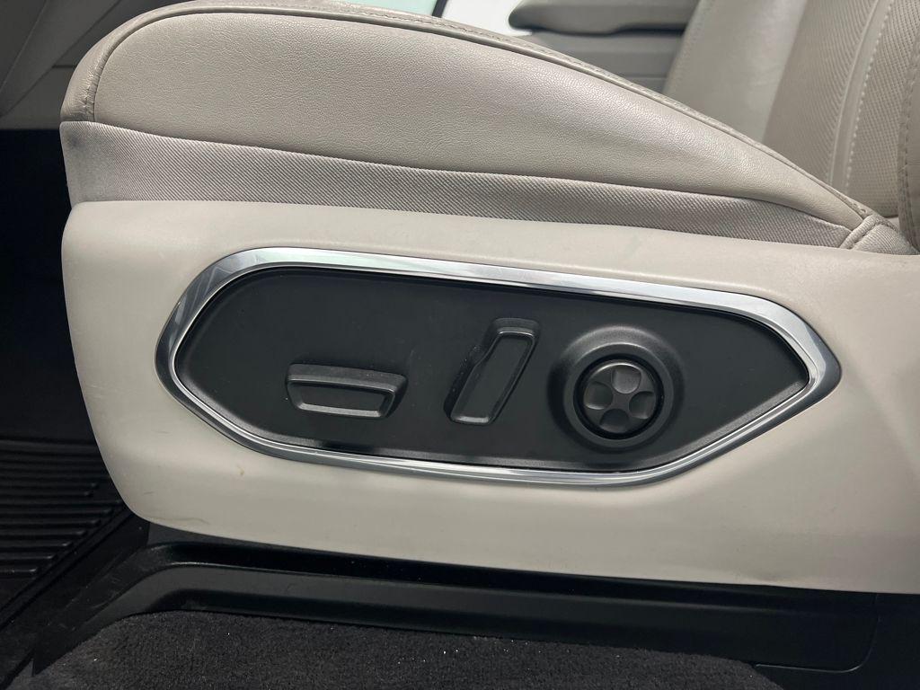 used 2024 Jeep Wagoneer car, priced at $38,989