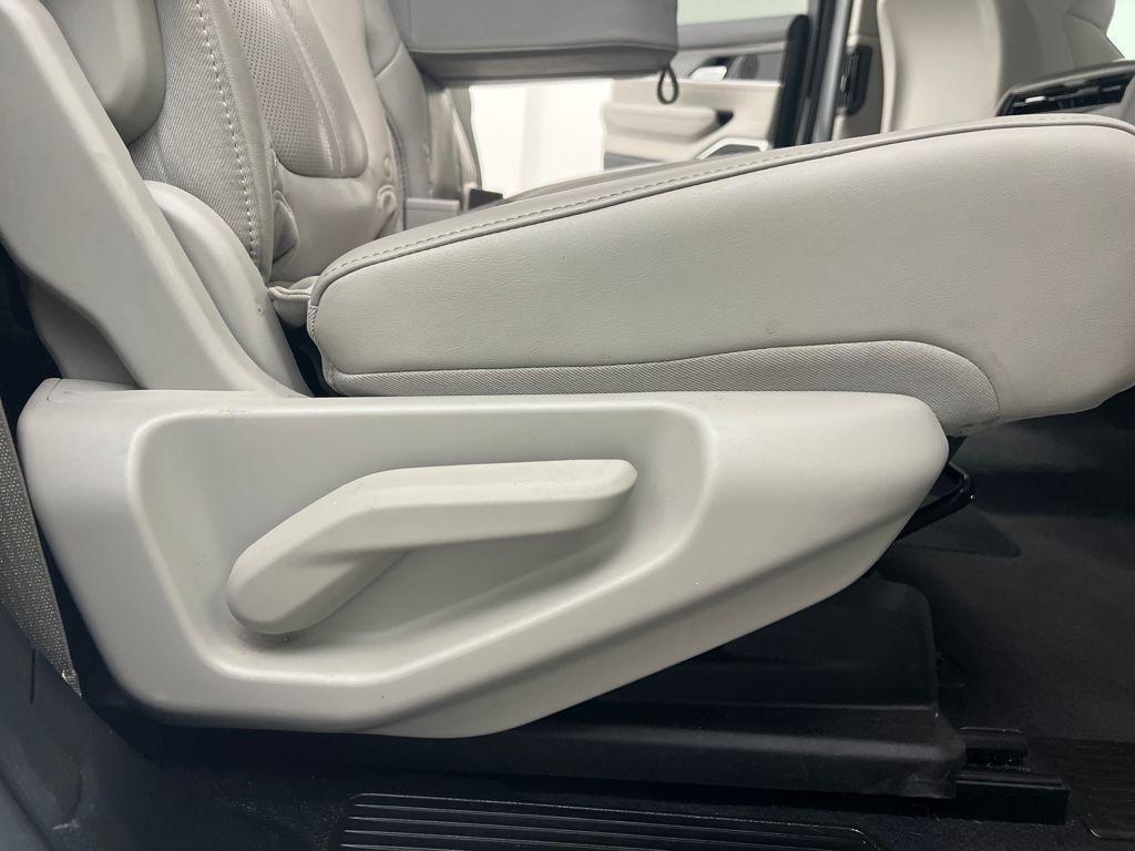 used 2024 Jeep Wagoneer car, priced at $38,989