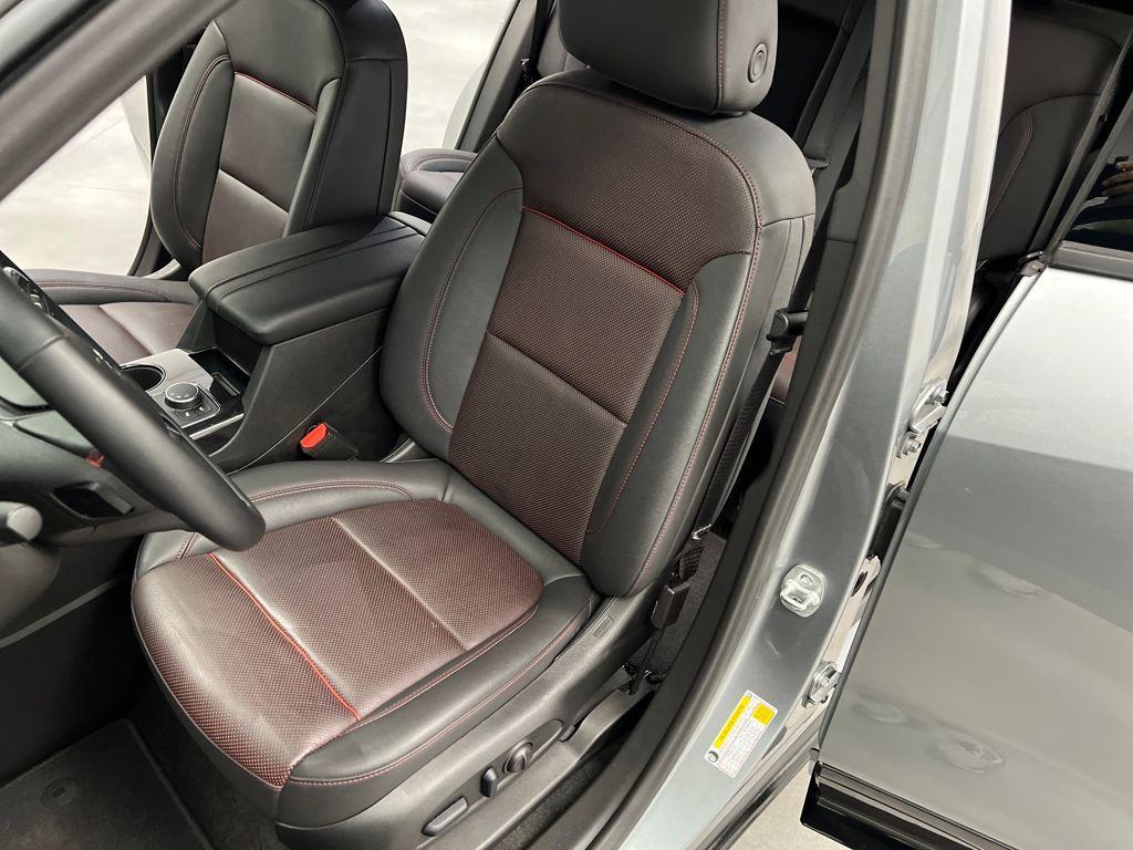 used 2025 Chevrolet Blazer car, priced at $34,989