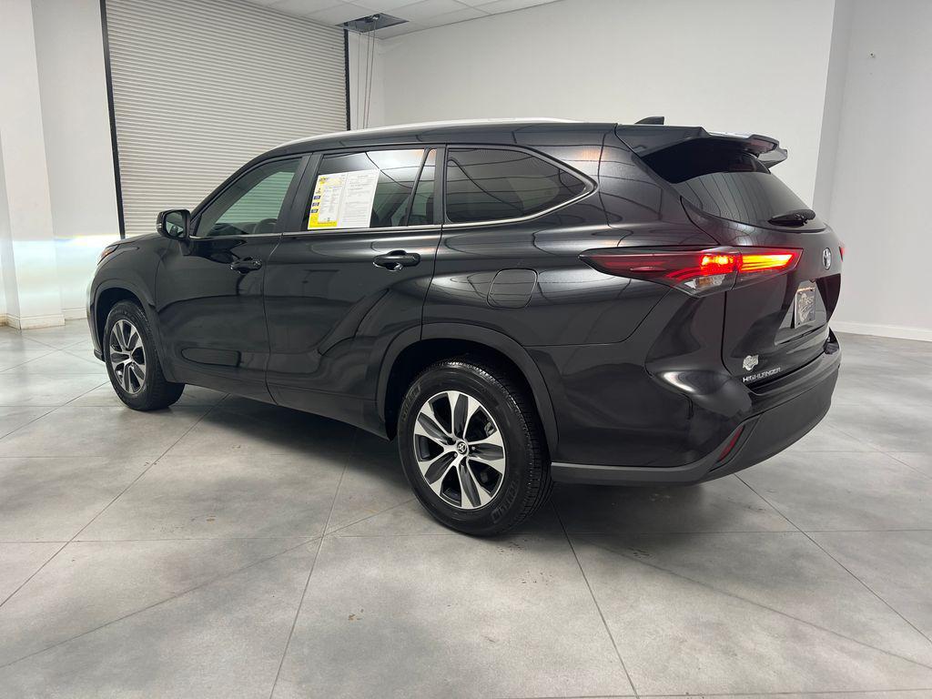 used 2025 Toyota Highlander car, priced at $41,960