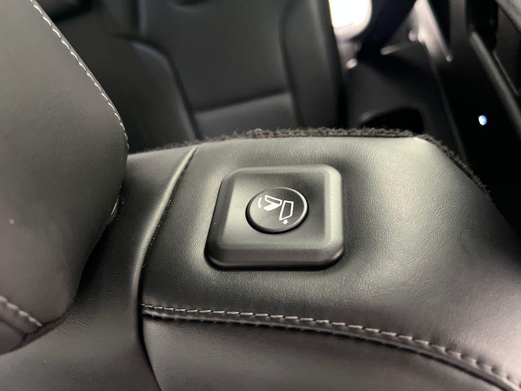 used 2025 Kia Telluride car, priced at $33,768