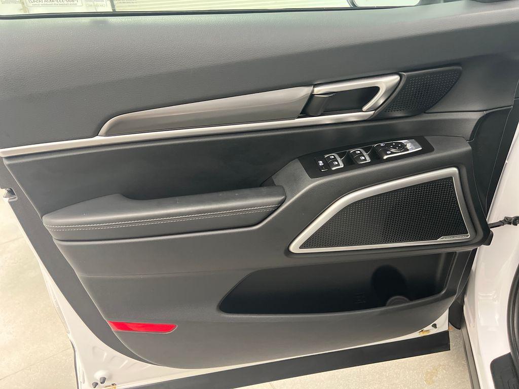 used 2025 Kia Telluride car, priced at $33,768