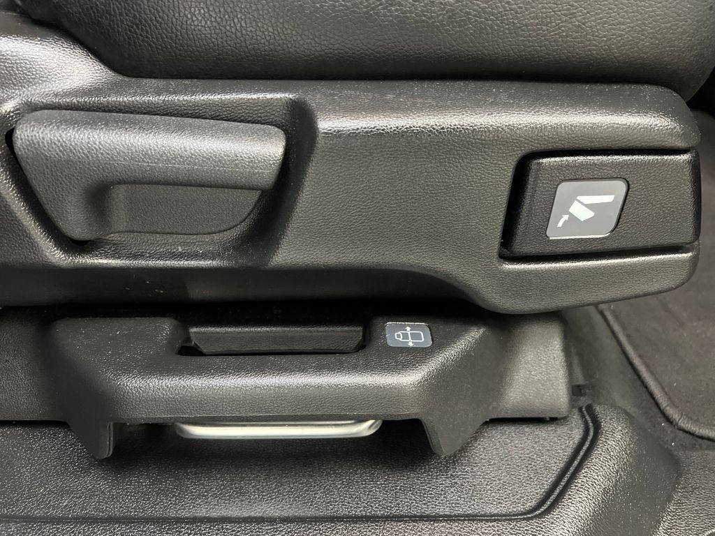 used 2025 Honda Odyssey car, priced at $37,687