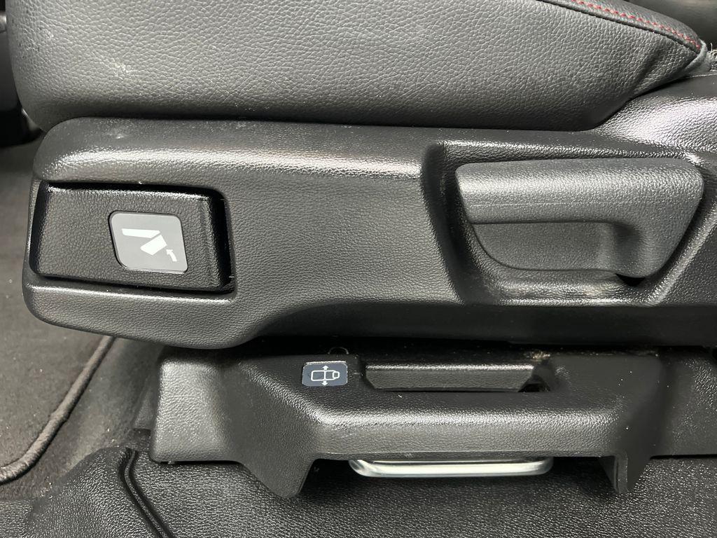 used 2025 Honda Odyssey car, priced at $37,687