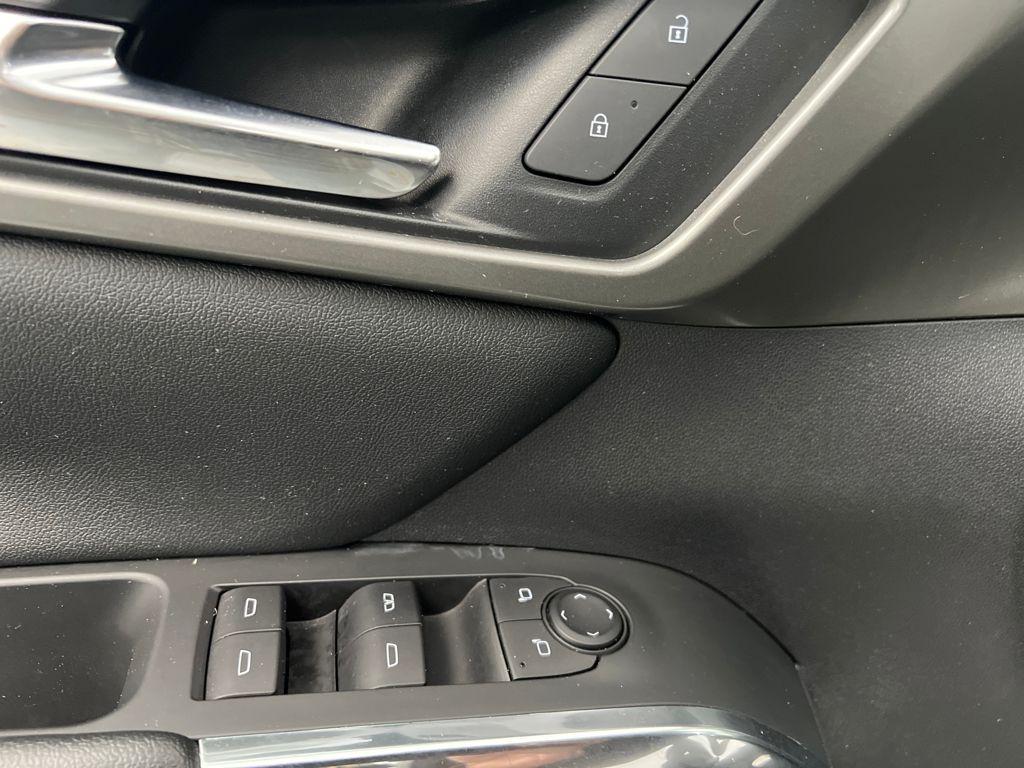 used 2024 Chevrolet Traverse car, priced at $33,790