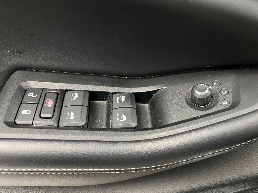 used 2024 Jeep Grand Cherokee L car, priced at $30,990