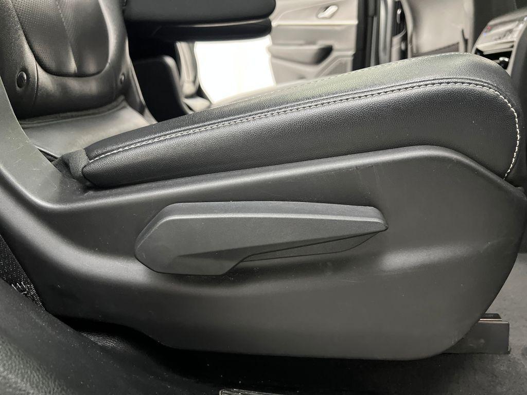 used 2024 Jeep Grand Cherokee L car, priced at $30,990