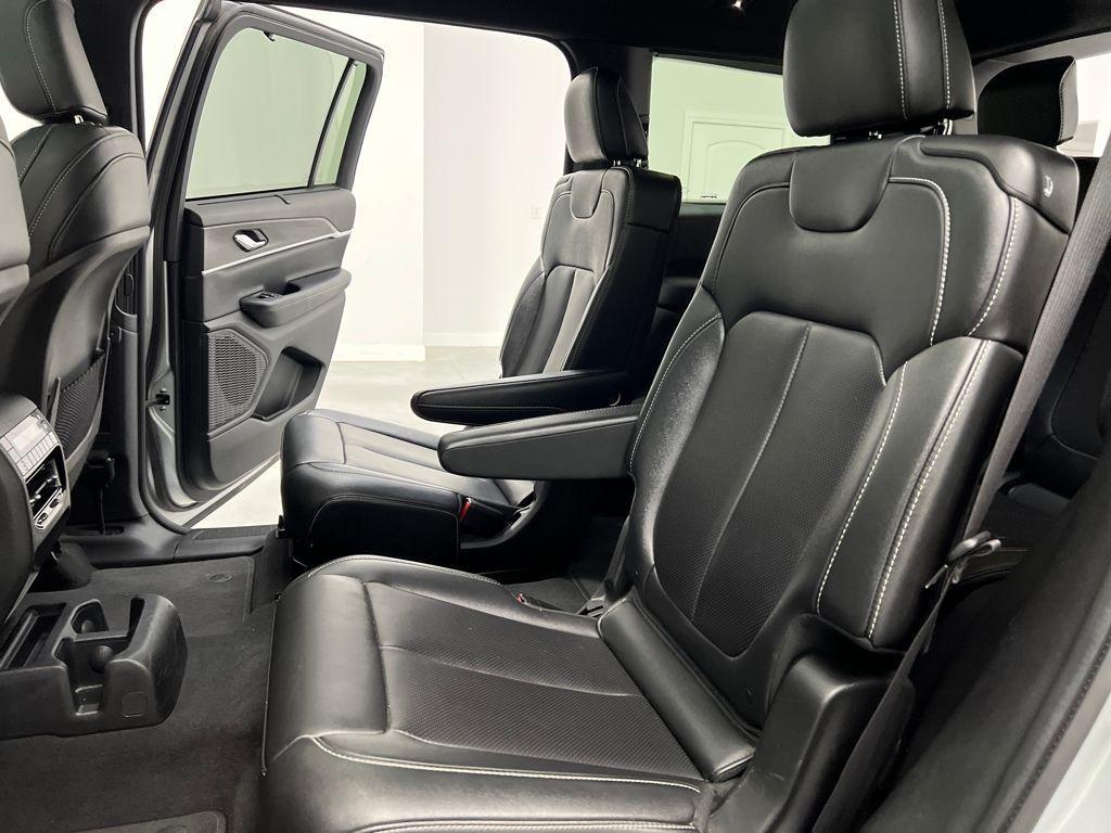 used 2024 Jeep Grand Cherokee L car, priced at $30,990