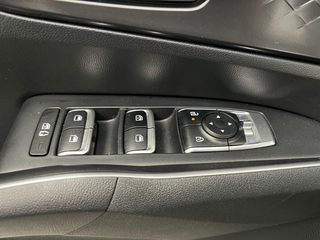 used 2024 Kia Sorento car, priced at $24,698