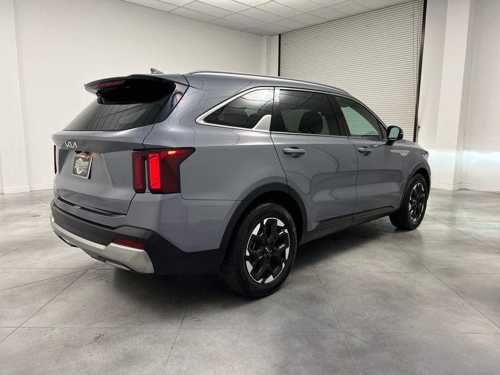 used 2024 Kia Sorento car, priced at $24,698