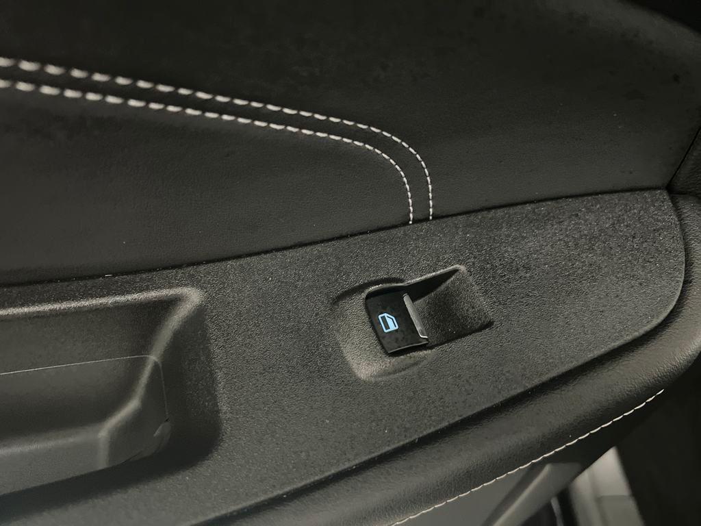 used 2024 Ford Edge car, priced at $27,589