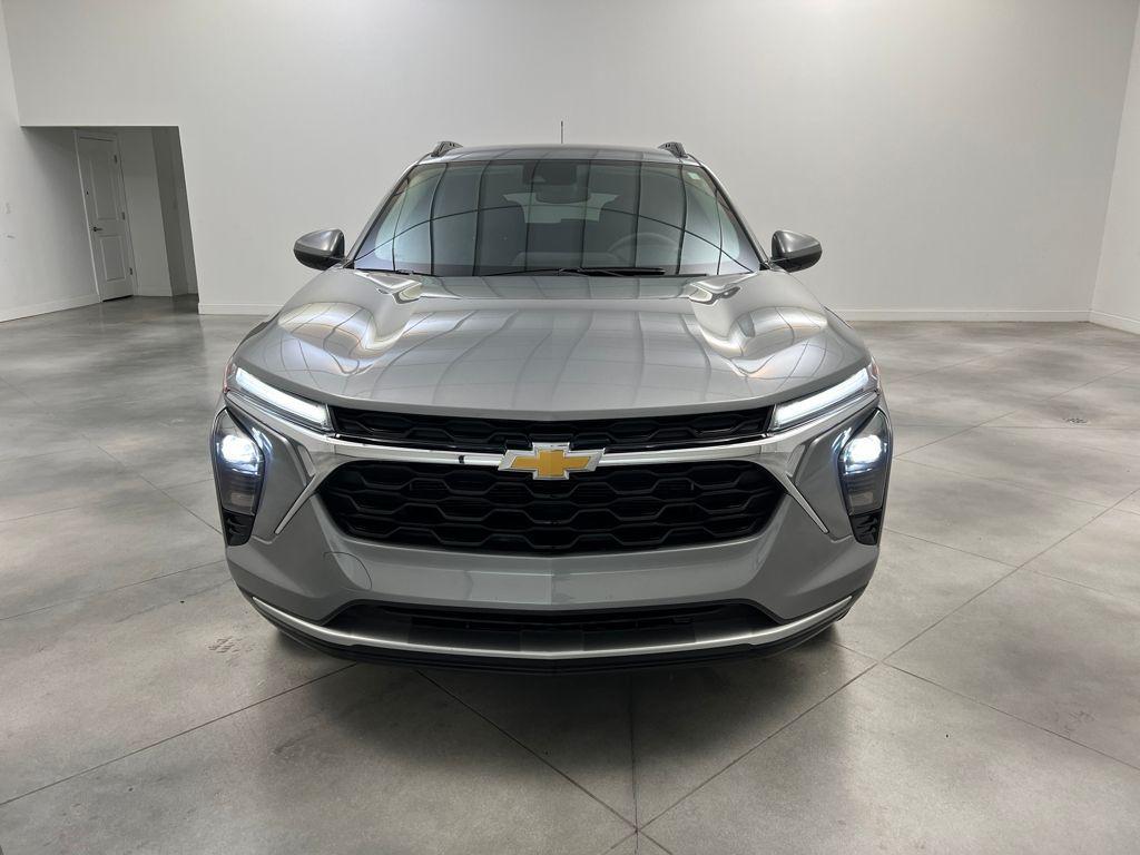 used 2025 Chevrolet Trax car, priced at $20,589