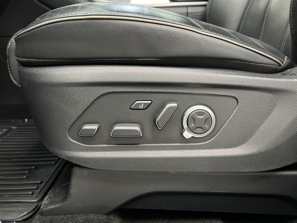 used 2024 Hyundai Palisade car, priced at $35,689