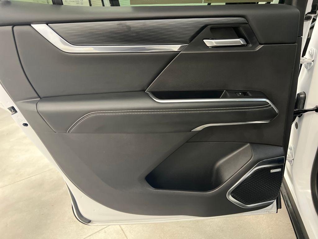 used 2025 GMC Acadia car, priced at $32,488