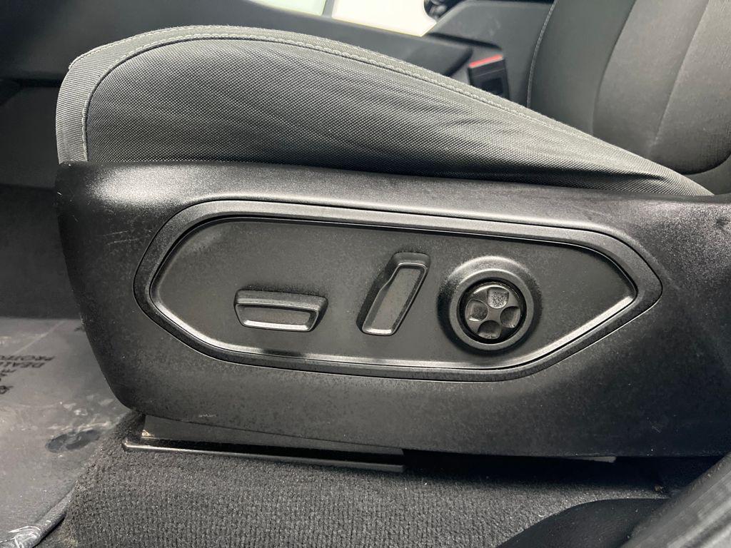 used 2023 Jeep Grand Cherokee L car, priced at $23,189