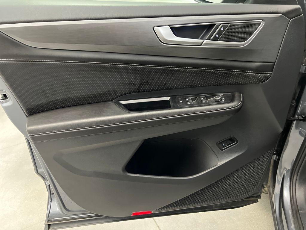 used 2024 Volkswagen Atlas Cross Sport car, priced at $26,979