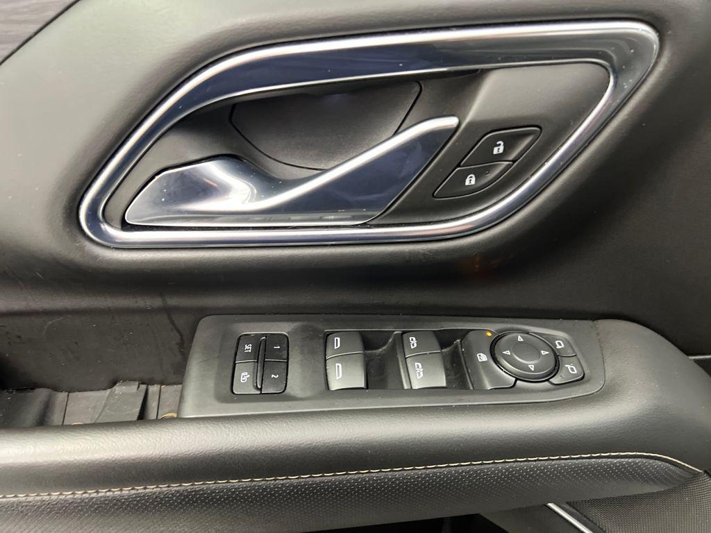 used 2023 GMC Yukon car, priced at $45,689