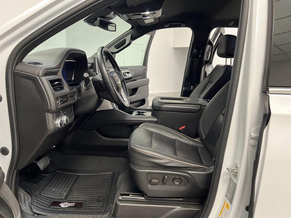 used 2023 GMC Yukon car, priced at $45,689