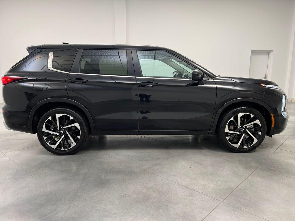 used 2024 Mitsubishi Outlander car, priced at $20,789