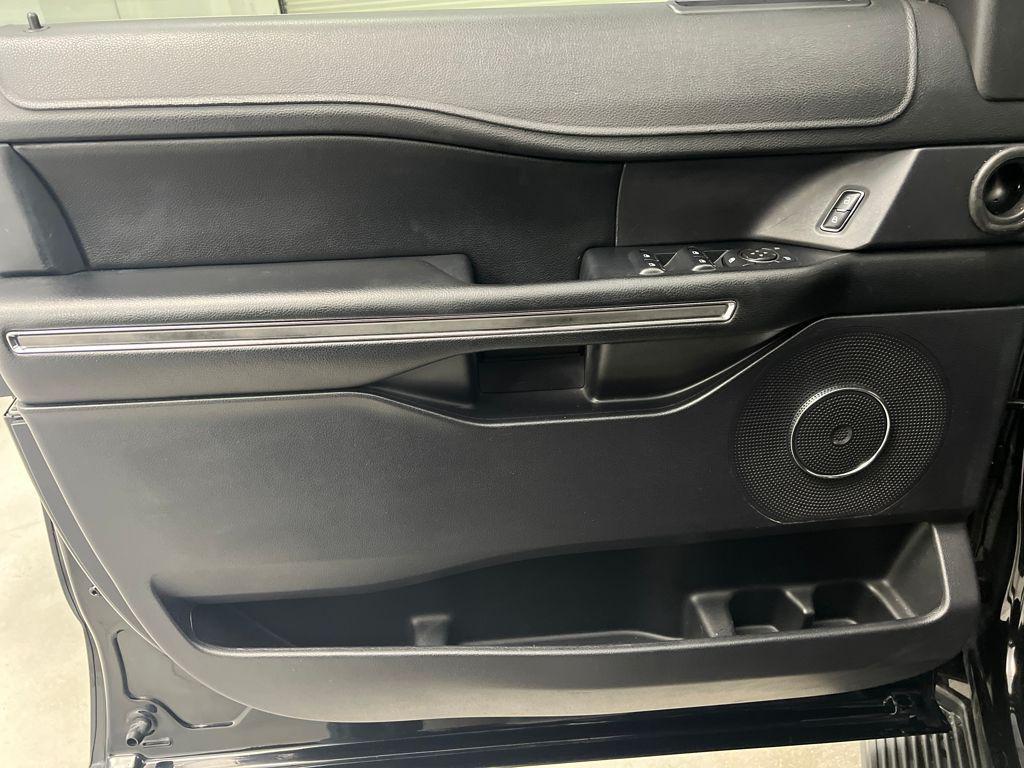 used 2018 Ford Expedition car, priced at $15,789