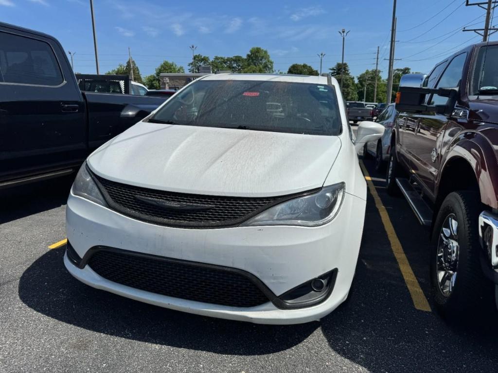 used 2018 Chrysler Pacifica car, priced at $20,733