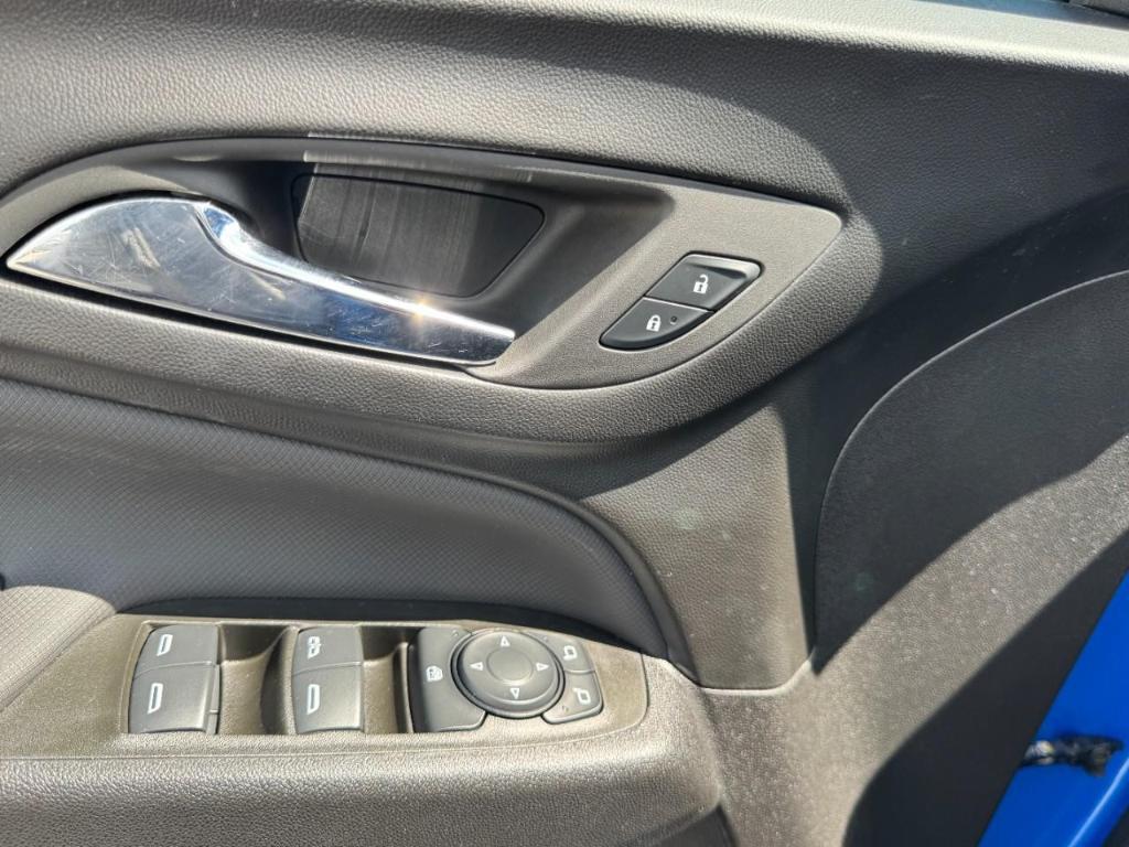 used 2024 Chevrolet Equinox car, priced at $26,944