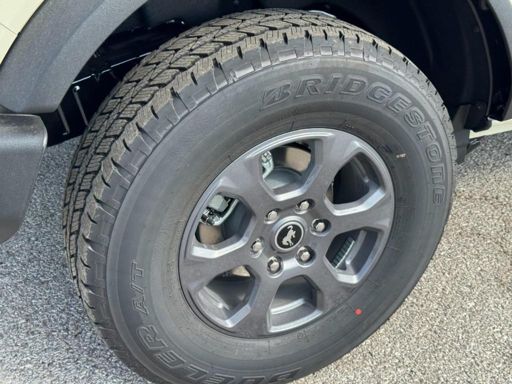 new 2025 Ford Bronco car, priced at $43,327