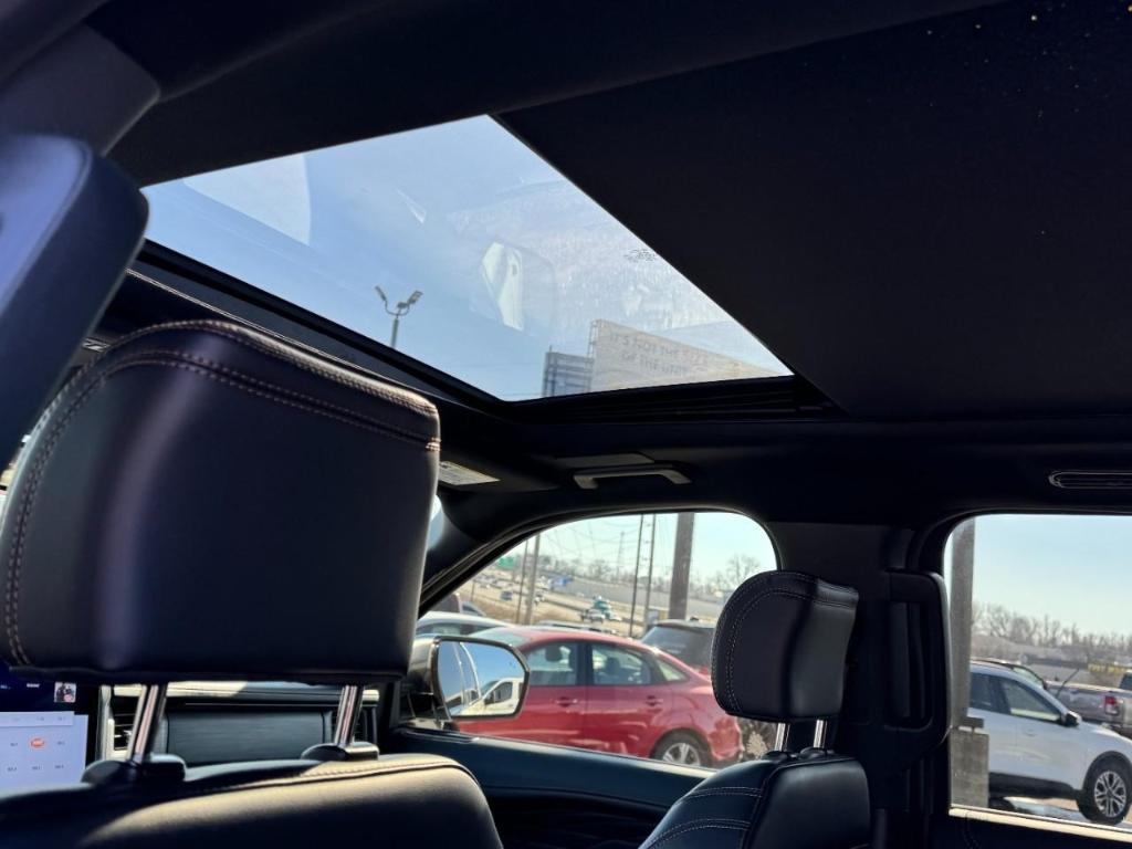 used 2024 Ford Expedition car, priced at $68,990