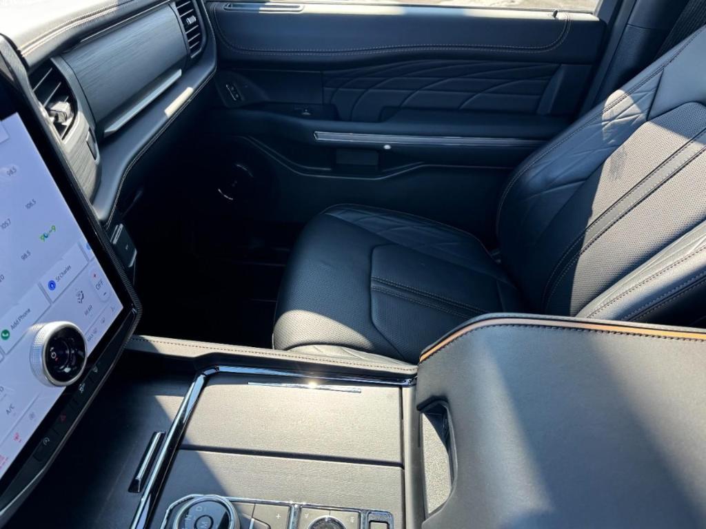 used 2024 Ford Expedition car, priced at $68,990