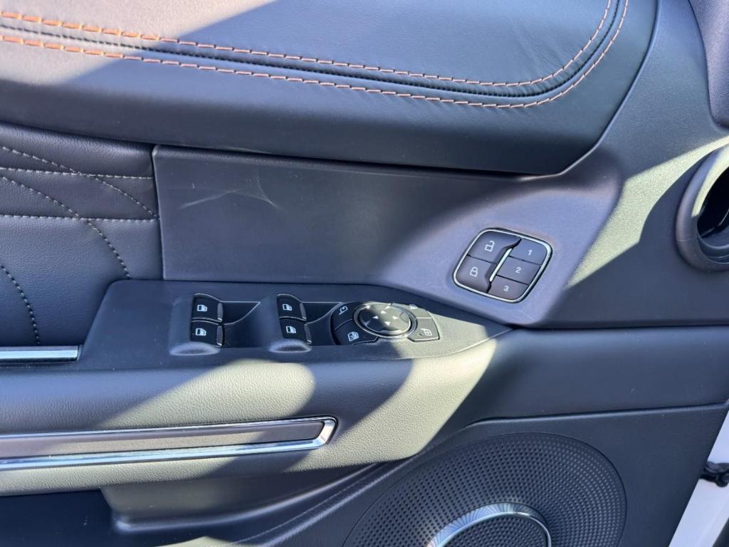 used 2024 Ford Expedition car, priced at $68,990