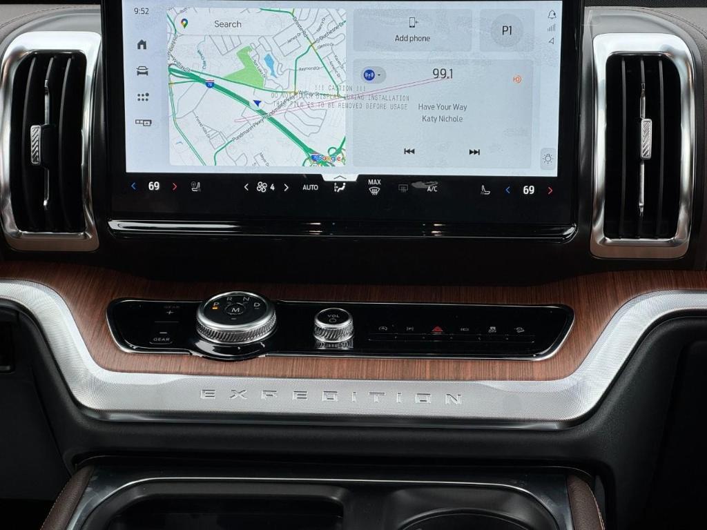 new 2025 Ford Expedition Max car, priced at $85,061