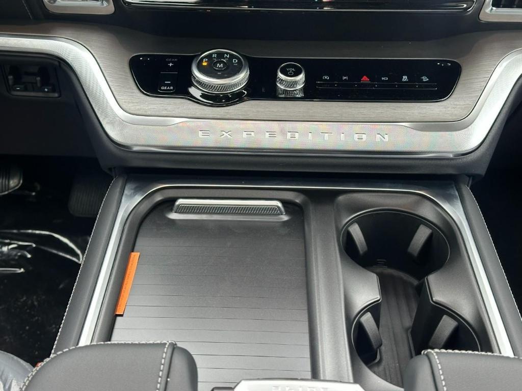 new 2026 Ford Expedition Max car, priced at $80,484