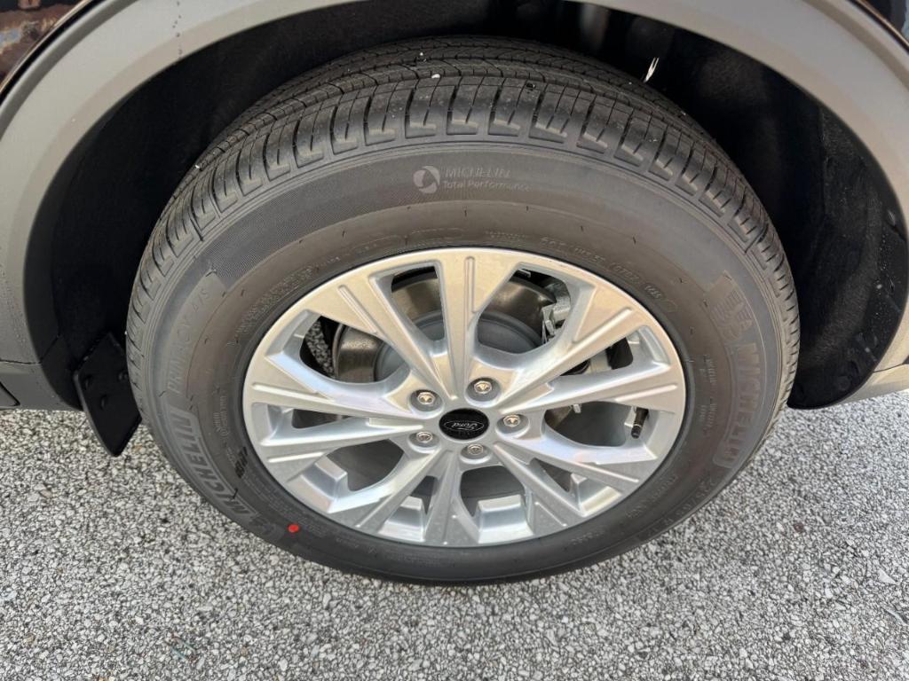 new 2025 Ford Escape car, priced at $24,192