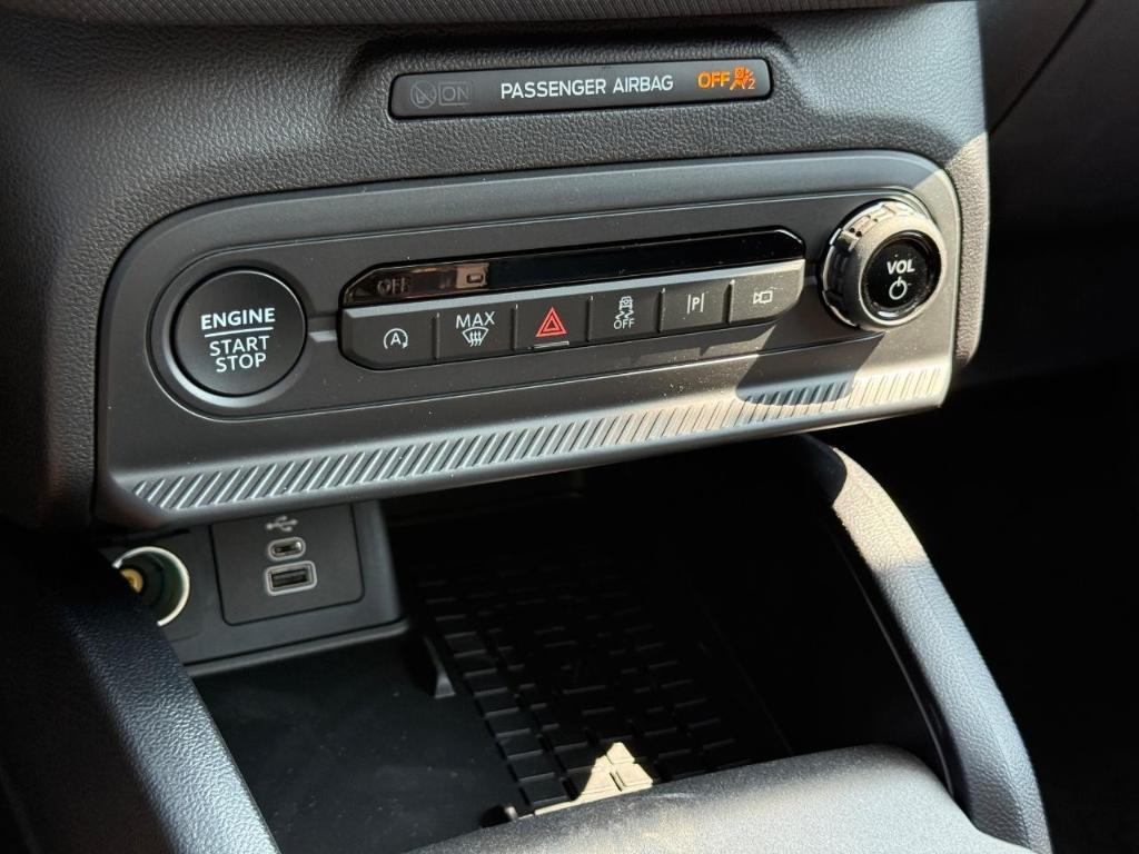 new 2025 Ford Bronco Sport car, priced at $34,096