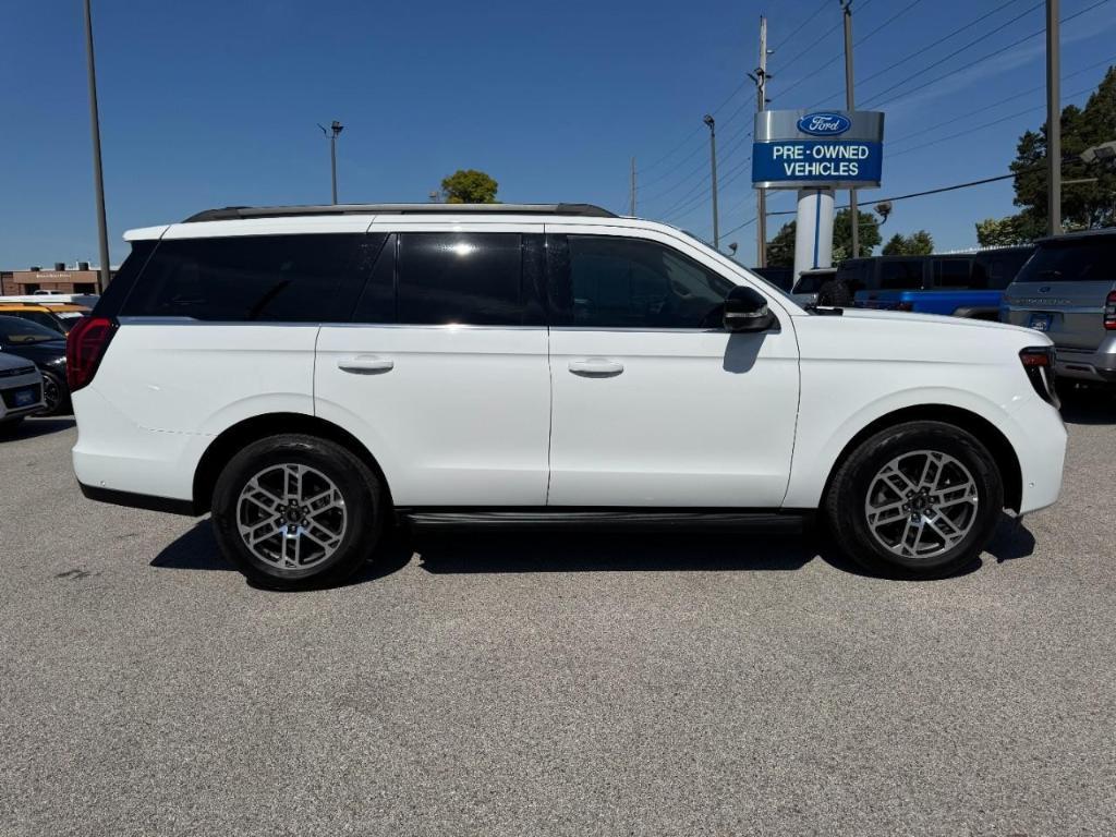 used 2025 Ford Expedition car, priced at $59,066