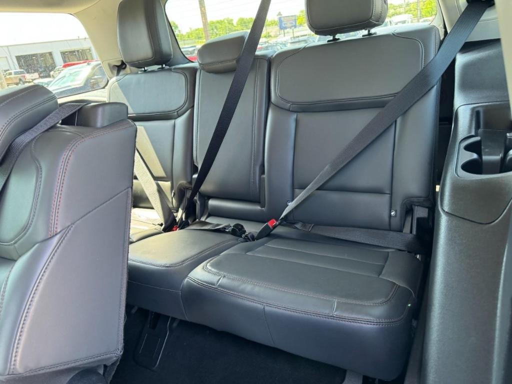 used 2025 Ford Expedition car, priced at $59,066