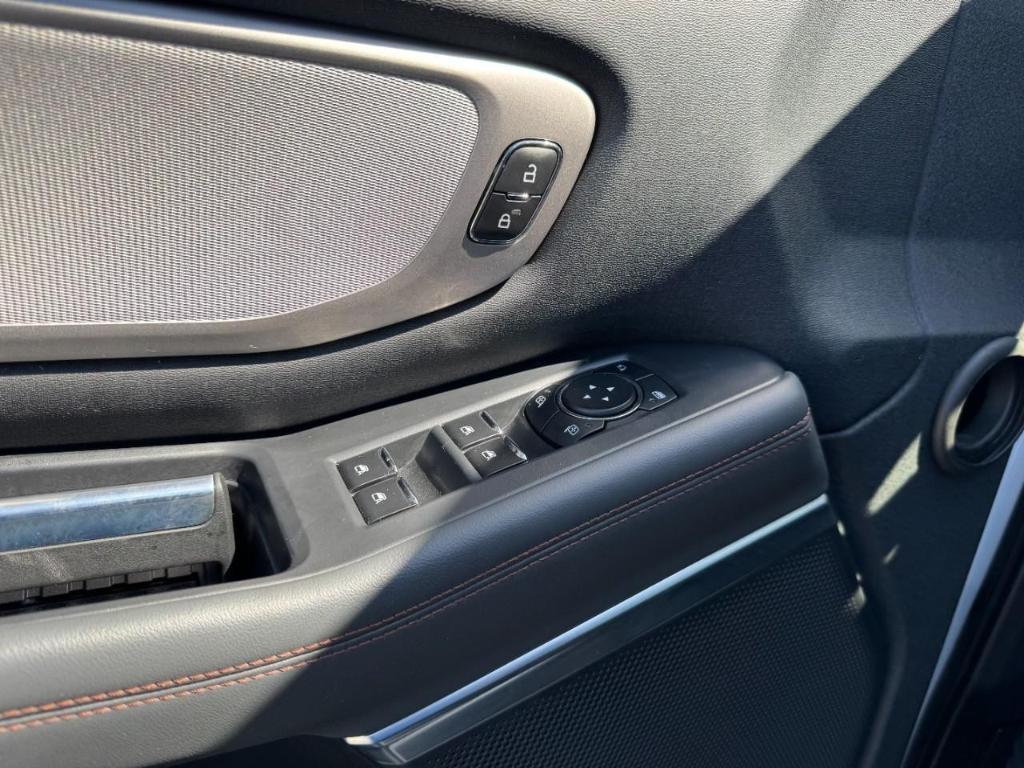 used 2025 Ford Expedition car, priced at $59,066