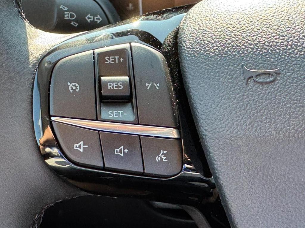 new 2025 Ford Escape car, priced at $24,100