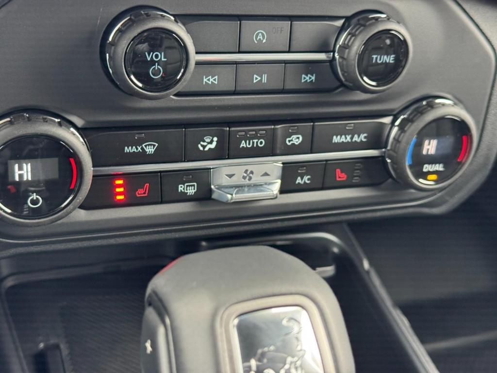 new 2025 Ford Bronco car, priced at $42,786