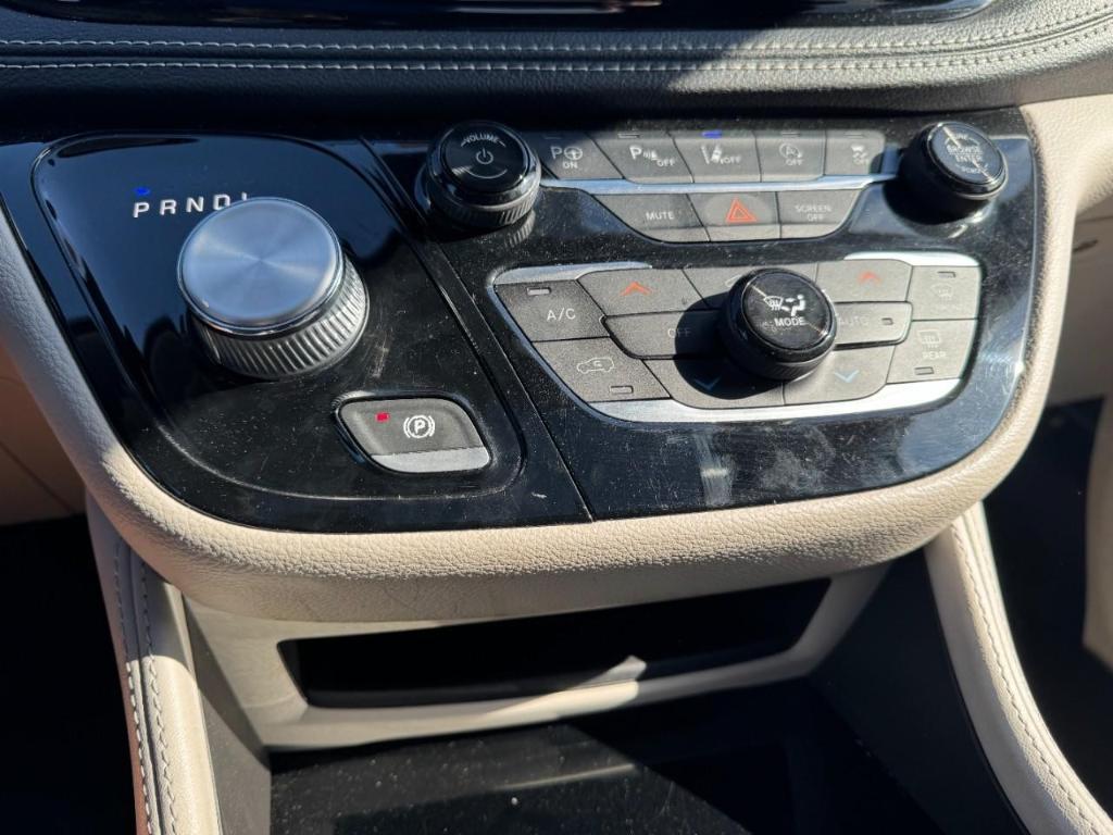 used 2022 Chrysler Pacifica car, priced at $25,690