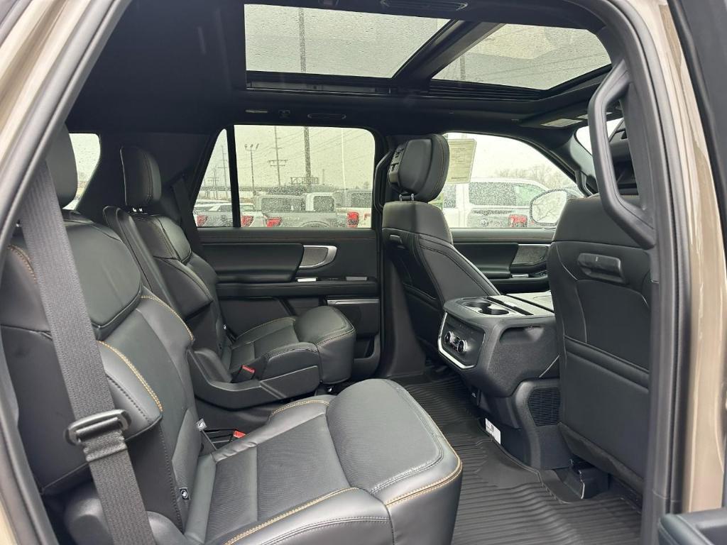 new 2026 Ford Expedition car, priced at $80,661