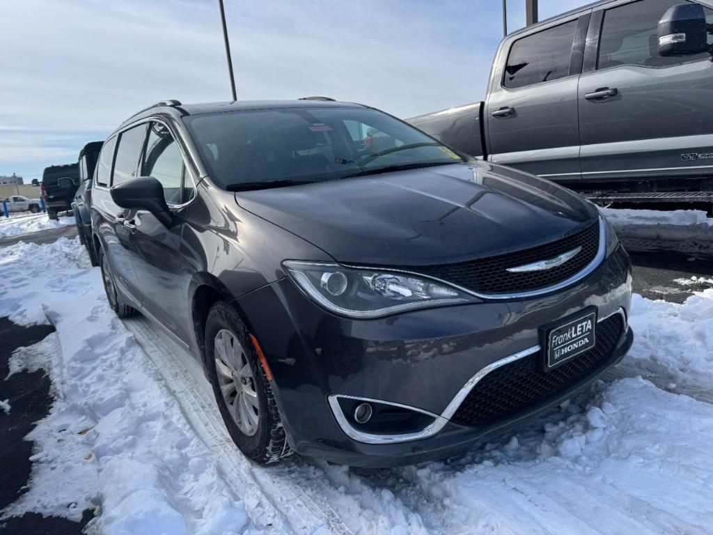 used 2018 Chrysler Pacifica car, priced at $12,690