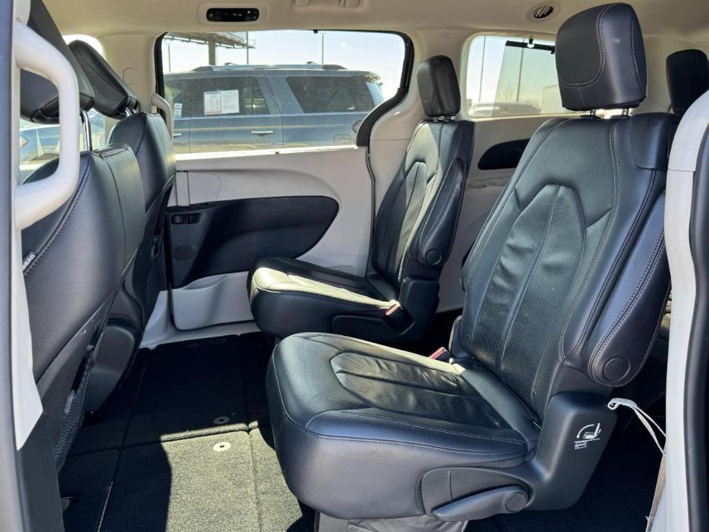 used 2018 Chrysler Pacifica car, priced at $12,440